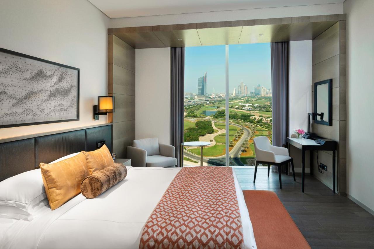 Taj Jumeirah Lakes Towers Hotel Dubai Exterior photo A bedroom at the Address Downtown Dubai